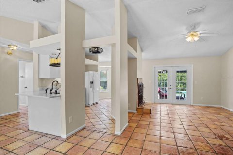House in Deltona, Florida 3 bedrooms, 130.16 sq.m. № 2219580 - photo 10
