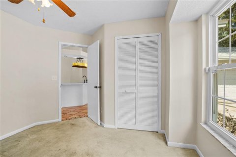 House in Deltona, Florida 3 bedrooms, 130.16 sq.m. № 2219580 - photo 30