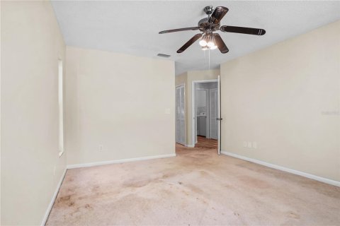 House in Deltona, Florida 3 bedrooms, 130.16 sq.m. № 2219580 - photo 24