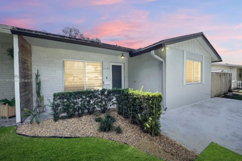 Casa en venta en Cooper City, Florida, 2 dormitorios, 94.95 m2 № 1956969 - foto 2