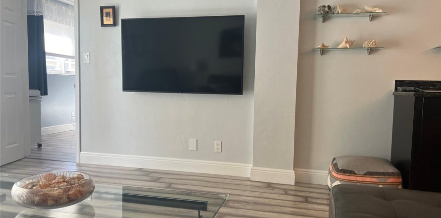 Condo à Hillsboro Beach, Floride, 2 chambres № 1033931