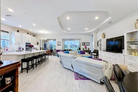 Купить виллу или дом в Брейдентон, Флорида 4 комнаты, 222.13м2, № 2225207 - фото 5