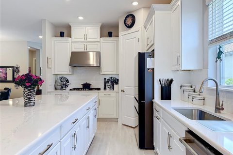 Купить виллу или дом в Брейдентон, Флорида 4 комнаты, 222.13м2, № 2225207 - фото 11