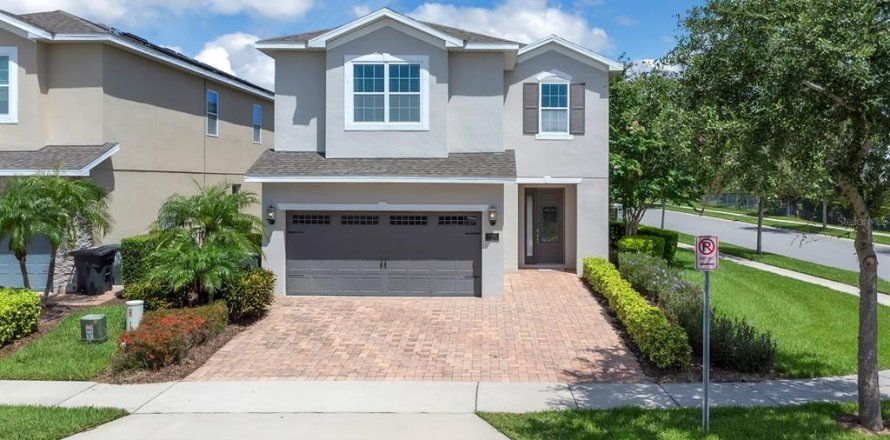 House in Kissimmee, Florida 6 bedrooms, 263.01 sq.m. № 1816554