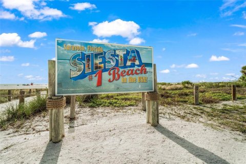 Casa en venta en Sarasota, Florida, 5 dormitorios, 422.71 m2 № 2386267 - foto 11