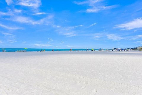 Casa en venta en Sarasota, Florida, 5 dormitorios, 422.71 m2 № 2386267 - foto 17