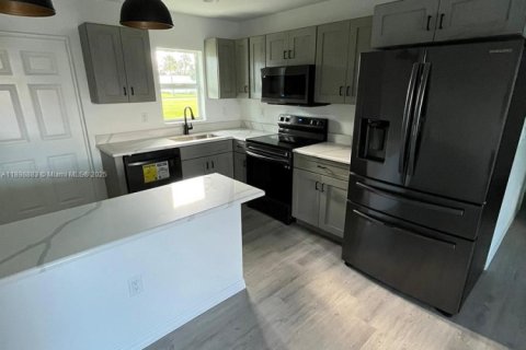 Villa ou maison à vendre à Okeechobee, Floride: 2 chambres № 1951501 - photo 8