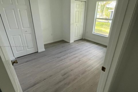 Villa ou maison à vendre à Okeechobee, Floride: 2 chambres № 1951501 - photo 4