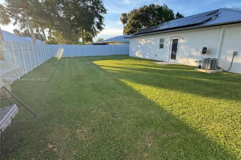 Villa ou maison à vendre à Okeechobee, Floride: 2 chambres № 1951501 - photo 5