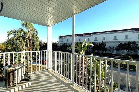 Condo in Saint Petersburg, Florida, 1 bedroom  № 1876834 - photo 9