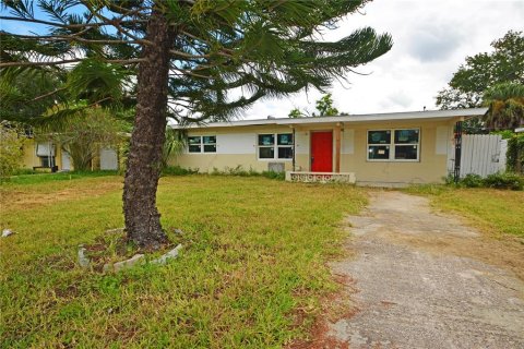 House in New Port Richey, Florida 2 bedrooms, 88.07 sq.m. № 1900706 - photo 1