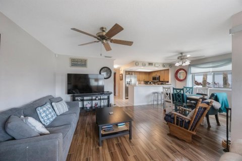 Townhouse in Largo, Florida 3 bedrooms, 135.73 sq.m. № 1785022 - photo 13