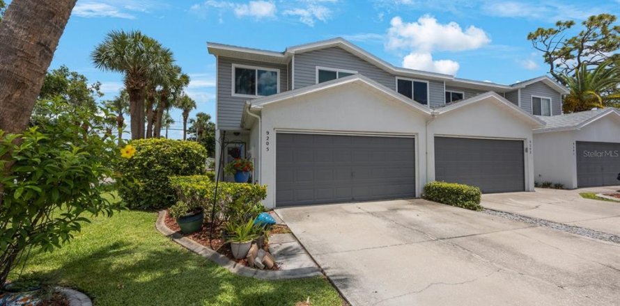 Townhouse in Largo, Florida 3 bedrooms, 135.73 sq.m. № 1785022