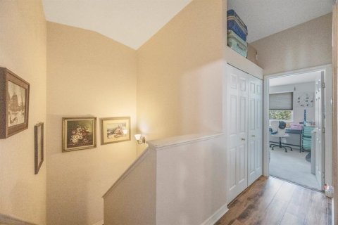 Townhouse in Largo, Florida 3 bedrooms, 135.73 sq.m. № 1785022 - photo 17