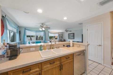 Townhouse in Largo, Florida 3 bedrooms, 135.73 sq.m. № 1785022 - photo 8