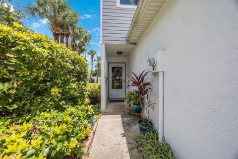 Townhouse in Largo, Florida 3 bedrooms, 135.73 sq.m. № 1785022 - photo 2