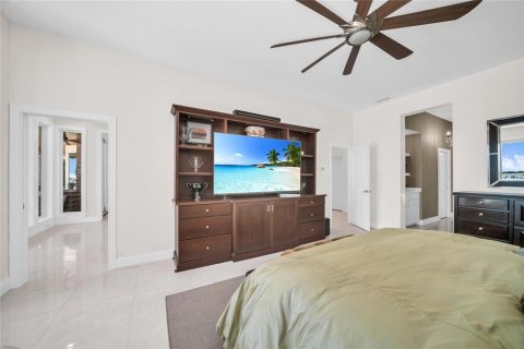 Villa ou maison à vendre à Bradenton, Floride: 4 chambres, 597.45 m2 № 2434523 - photo 22