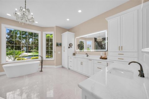 Villa ou maison à vendre à Bradenton, Floride: 4 chambres, 597.45 m2 № 2434523 - photo 25