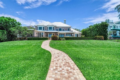 Villa ou maison à vendre à Bradenton, Floride: 4 chambres, 597.45 m2 № 2434523 - photo 3