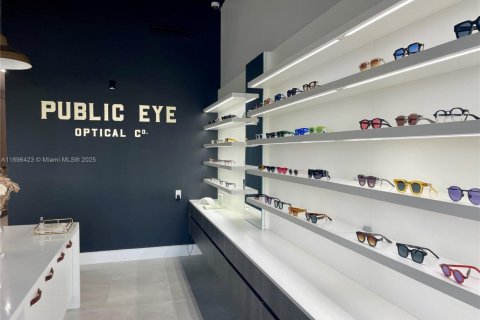 Коммерческая недвижимость в Майами, Флорида № 2021032