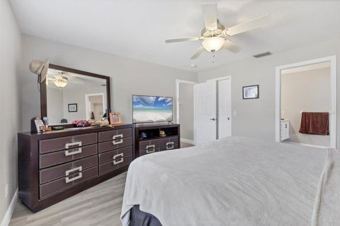 Casa en venta en North Port, Florida, 3 dormitorios, 137.22 m2 № 2202732 - foto 19