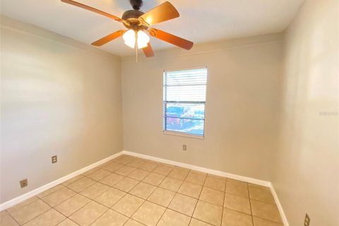 Casa en alquiler en Kissimmee, Florida, 2 dormitorios, 100.89 m2 № 1567279 - foto 11