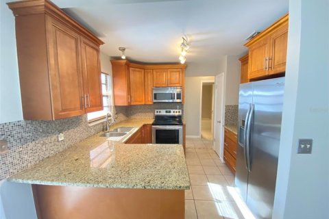 Casa en alquiler en Kissimmee, Florida, 2 dormitorios, 100.89 m2 № 1567279 - foto 5