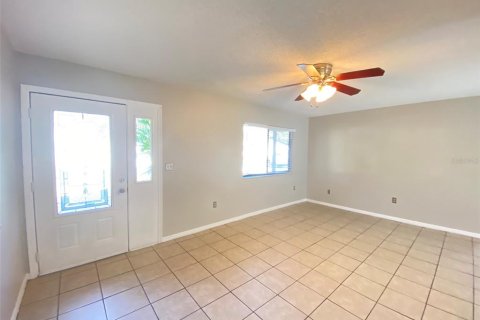 Casa en alquiler en Kissimmee, Florida, 2 dormitorios, 100.89 m2 № 1567279 - foto 3