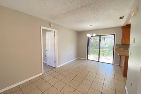 Casa en alquiler en Kissimmee, Florida, 2 dormitorios, 100.89 m2 № 1567279 - foto 4