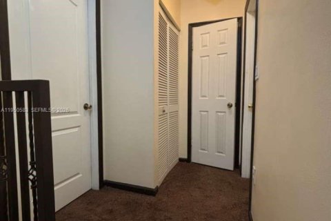 Снять в аренду кондоминиум в Хайалиа, Флорида 2 спальни, 101.26м2, № 2006028 - фото 12