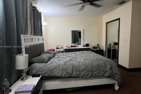 Снять в аренду кондоминиум в Хайалиа, Флорида 2 спальни, 101.26м2, № 2006028 - фото 2