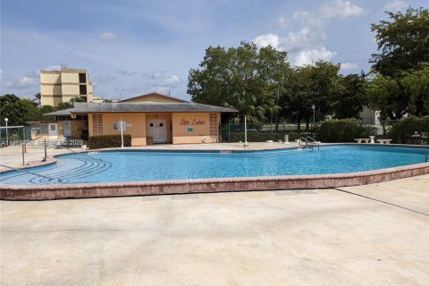 Condominio en venta en Miami, Florida, 2 dormitorios, 91.97 m2 № 2028335 - foto 20