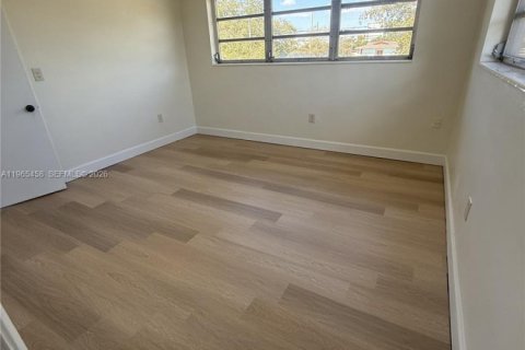 Condominio en venta en Miami, Florida, 2 dormitorios, 91.97 m2 № 2028335 - foto 13