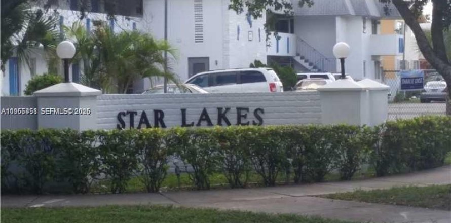 Condominio en Miami, Florida, 2 dormitorios  № 2028335