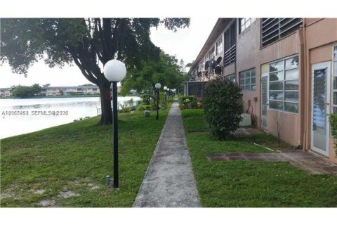 Condominio en venta en Miami, Florida, 2 dormitorios, 91.97 m2 № 2028335 - foto 4