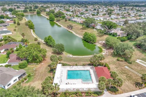 House in The Villages, Florida 2 bedrooms, 106.09 sq.m. № 1677726 - photo 6