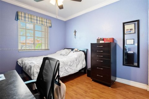Villa ou maison à vendre à Miami, Floride: 4 chambres, 177.26 m2 № 1832299 - photo 14