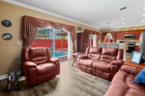 Villa ou maison à vendre à Miami, Floride: 4 chambres, 177.26 m2 № 1832299 - photo 7