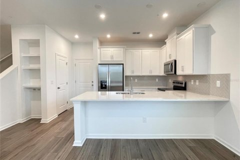 Adosado en alquiler en Orlando, Florida, 4 dormitorios, 151.15 m2 № 1866635 - foto 6