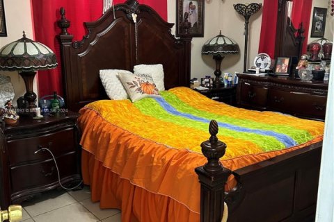 Купить виллу или дом в Майами-Гарденс, Флорида 4 спальни, 94.02м2, № 1978279 - фото 14