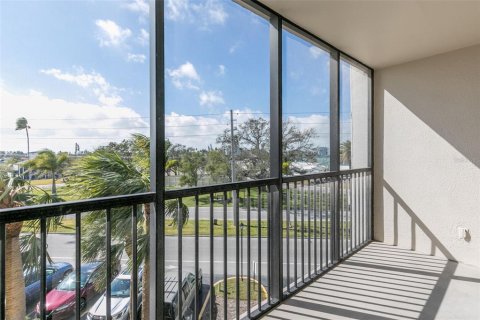 Copropriété à louer à Treasure Island, Floride: 2 chambres, 98.94 m2 № 2200905 - photo 13