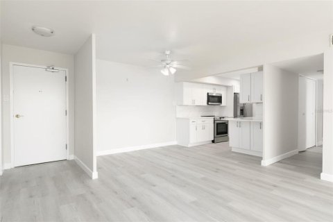 Copropriété à louer à Treasure Island, Floride: 2 chambres, 98.94 m2 № 2200905 - photo 19