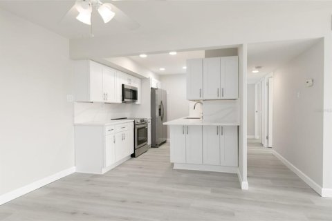 Copropriété à louer à Treasure Island, Floride: 2 chambres, 98.94 m2 № 2200905 - photo 21