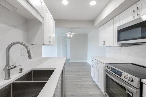 Copropriété à louer à Treasure Island, Floride: 2 chambres, 98.94 m2 № 2200905 - photo 26