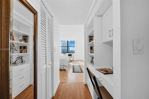 Купить кондоминиум в Авентура, Флорида 1 спальня, 85.28м2, № 1957152 - фото 17