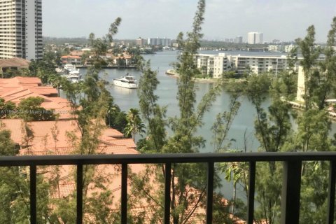 Condominio en venta en Aventura, Florida, 1 dormitorio, 85.28 m2 № 1957152 - foto 10