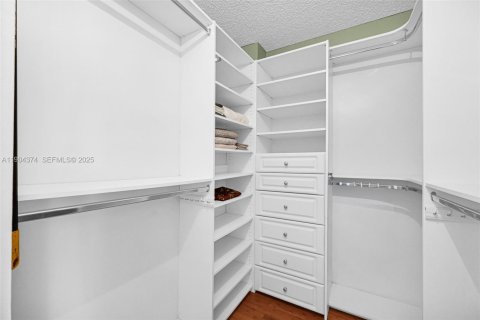 Купить кондоминиум в Авентура, Флорида 1 спальня, 85.28м2, № 1957152 - фото 26