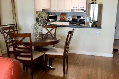 Condominio en venta en Aventura, Florida, 1 dormitorio, 85.28 m2 № 1957152 - foto 3