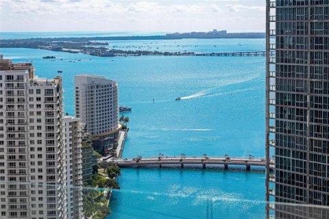 Condo in Miami, Florida, 2 bedrooms № 2248005 - photo 5