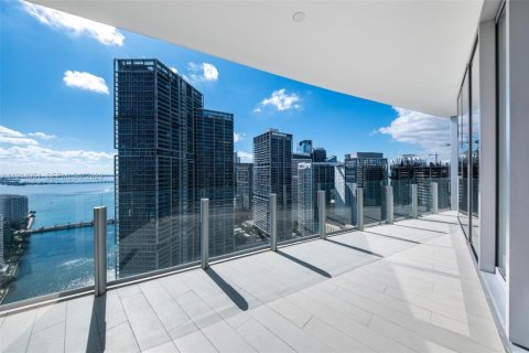 Condo in Miami, Florida, 2 bedrooms № 2248005 - photo 6